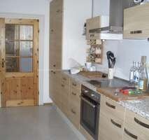 Wohn/Geschäftshaus mit urbanen Möglichkeiten sowie extra Bauplatz!