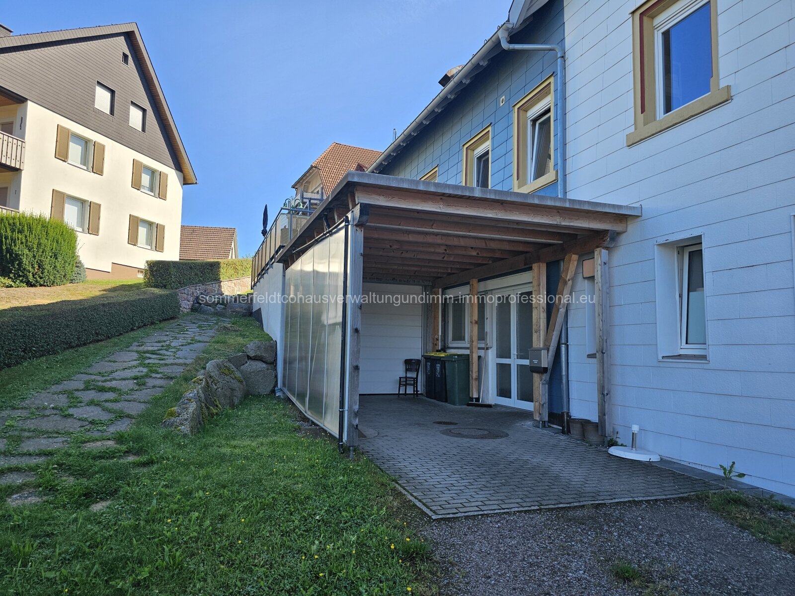 Wohn/Geschäftshaus mit urbanen Möglichkeiten sowie extra Bauplatz!