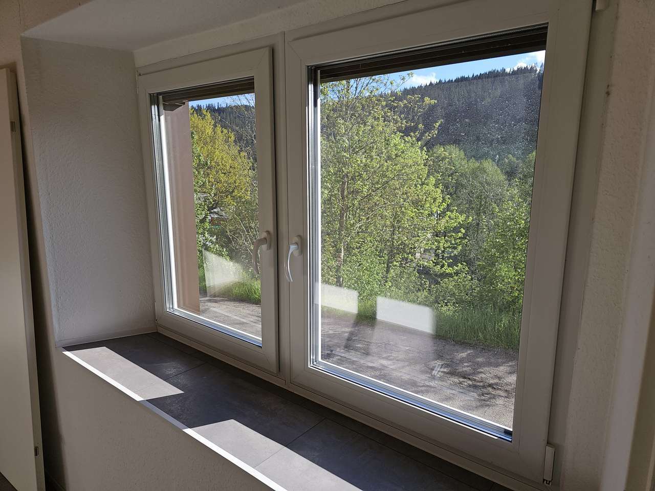 Provisionsfrei ! 1FWH mit ELW zum Preis einer Wohnung mit Garten und Terrasse!