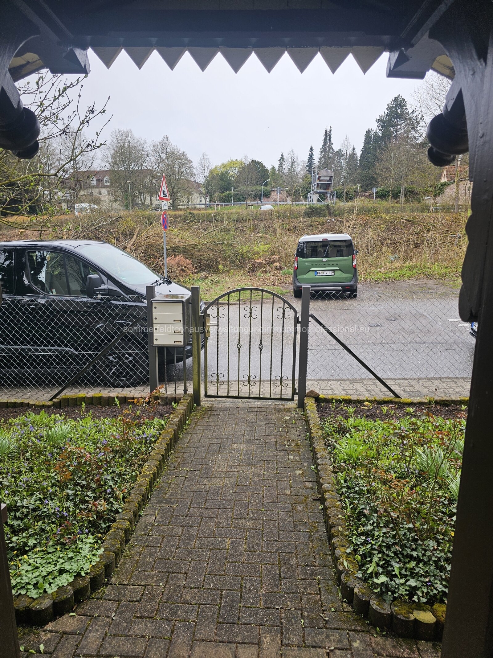 2-3 Familien-Wohnhaus in toller Lage (Südweststadt)