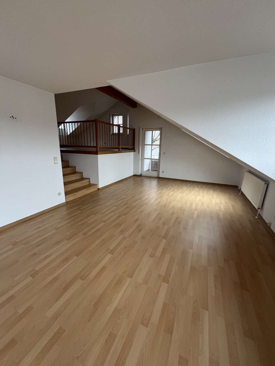 2,5 Zimmer Wohnung mit offener Galerieebene in Birkenfeld