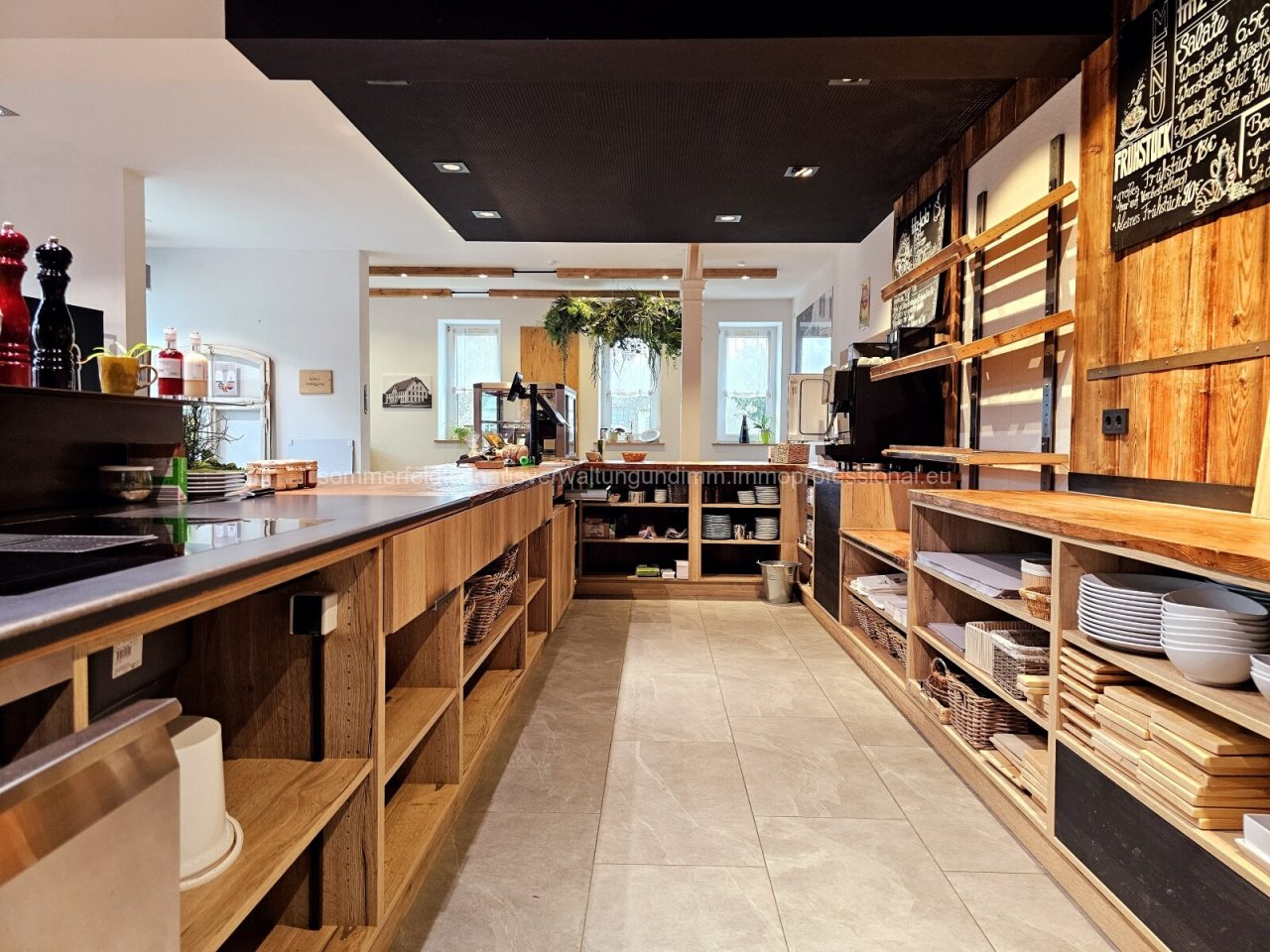 Cafe-Bistro